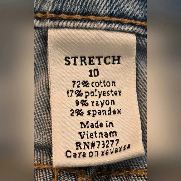 Croft & Barrow, Size 10, Stretch Capris - Picture 5 of 7